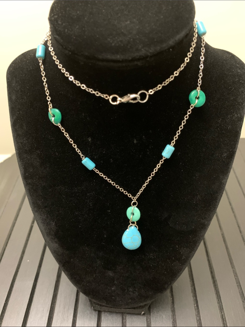 Turquoise elegant unique Pendant Necklace - NWOT